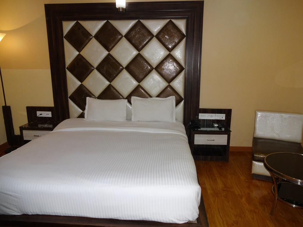 Sheetal International Rain Basera Raipur (Chhattisgarh) Phòng bức ảnh